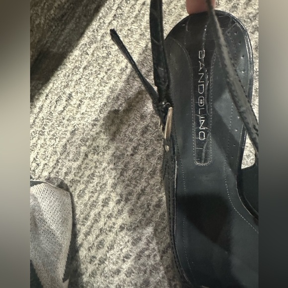 Bandolino Croc Embossed Leather Sling Back with silver hardware/buckle, EUC! - Picture 6 of 7